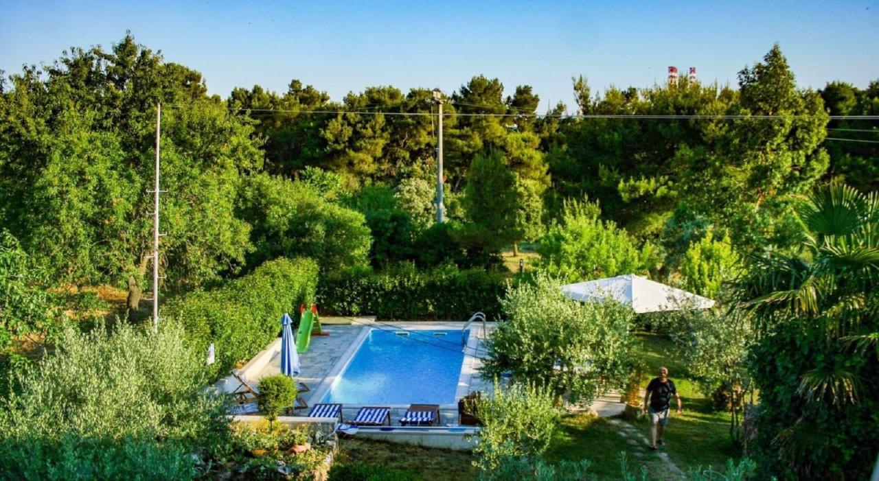 Apartments With A Swimming Pool Pula - 7356 Екстер'єр фото